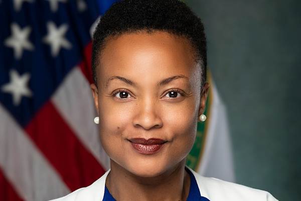 600 X 400 - Shalanda Baker - Hubspot Image